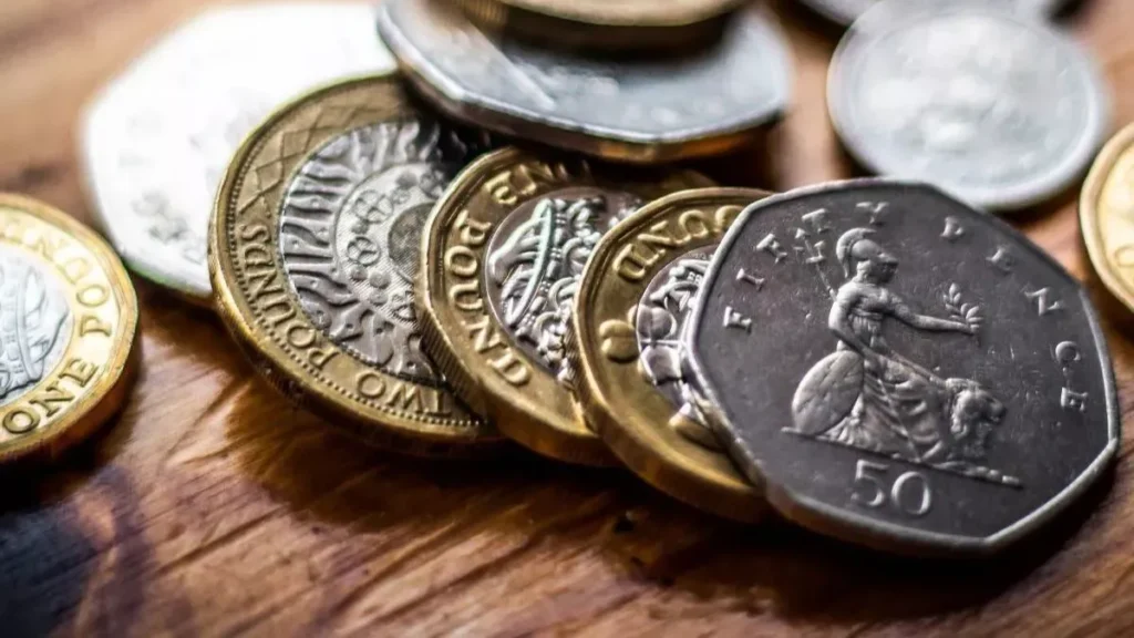 Rare uncirculated ‘trial piece’ £2 coin can sell for 100 times its value